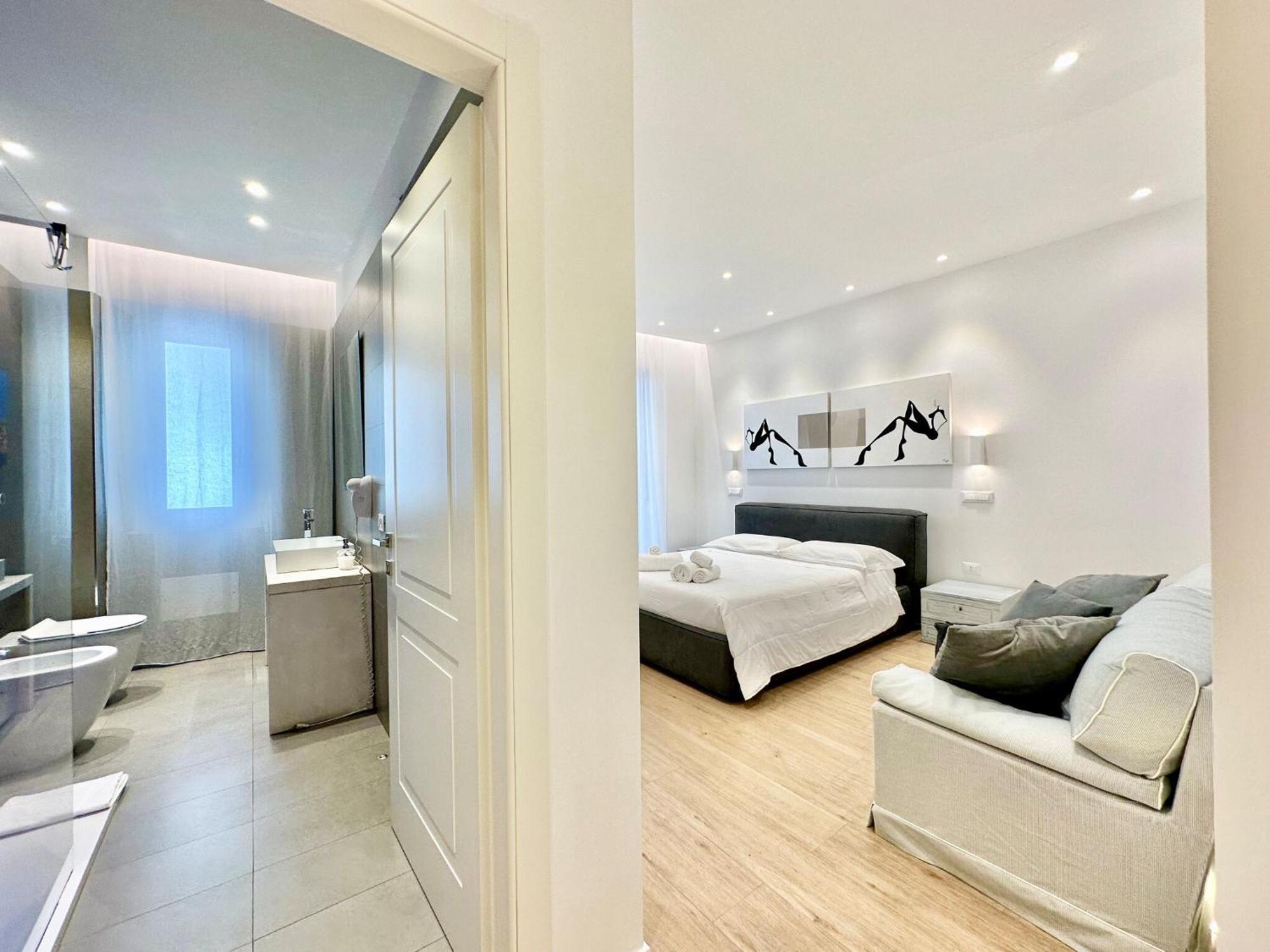 הוילה Spacious House In The Heart Of Cagliari With Terrace מראה חיצוני תמונה