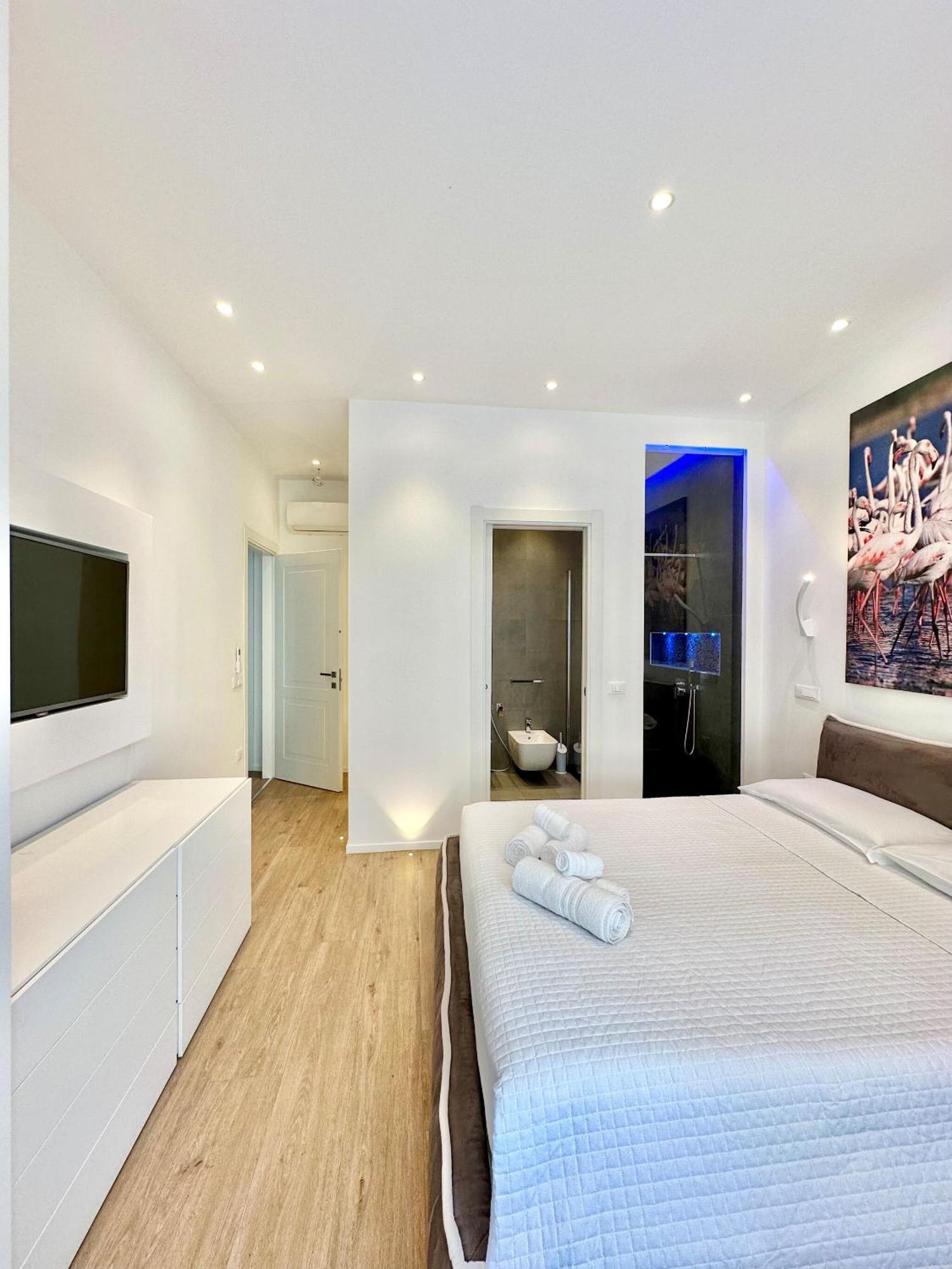 הוילה Spacious House In The Heart Of Cagliari With Terrace מראה חיצוני תמונה